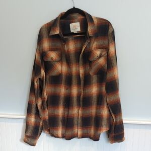 Men's Classic Plaid Button-Down Shirt